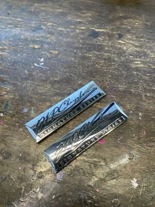 WP Chrysler Fender Emblems** NEEDS NEW ADHESIVE ** - Bild 1 von 10