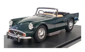 Cult 1/18 Scale CML117-2 - Daimler SP250 Dart - Green - Picture 1 of 6