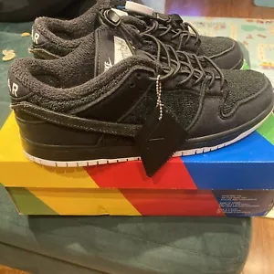 Nike SB Dunk Low Pro Gnarhunters Black UK9 WORN ONCE! - Picture 1 of 13