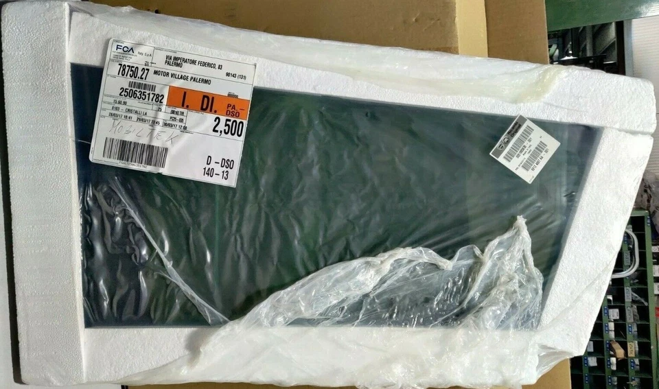 51885630 VETRO FISSO POSTERIORE SINISTRO FIAT PUNTO / EVO 3 PORTE ORIGINALE Foto 1 de 4