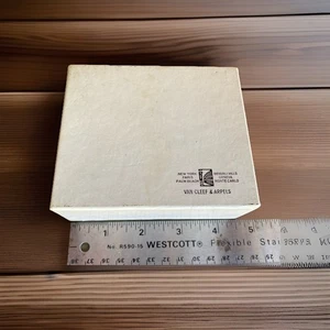 Van Cleef & Arpels Box Empty 4.5”x 3.5” - Picture 1 of 2