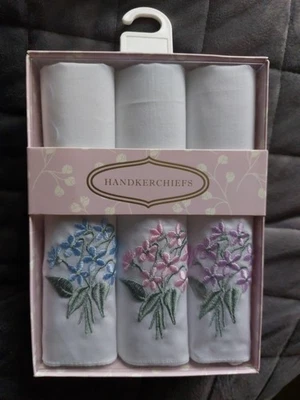 Ladies Handkerchiefs Set of 3 100% Cotton - Image 1 of 4