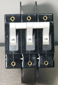 DISYUNTOR AIRPAX 205-111-1-60-5-203 3 polos 20A 277/480 V - Imagen 1 de 6
