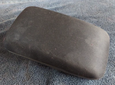 Scion tC 2006 consola central almacenamiento reposabrazos tapa tela negra Foto 1 de 4