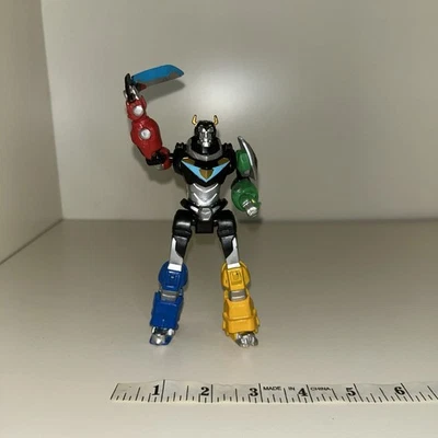 Figura de acción Voltron Legendary Defender 2017 sosteniendo espada Playmates 5,5" Foto 1 de 4