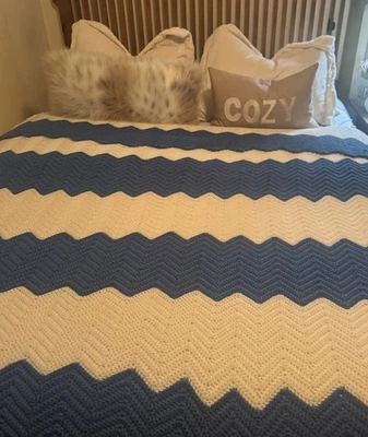 Vintage Handmade Crochet Navy/White Blanket 70/74” Full/Queen Grandma Blanket - Image 1 of 4