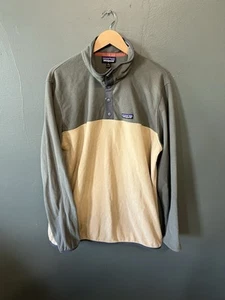 Patagonia Micro D Snap T Fleece Sweater Pullover Mens Size Large Tan Green 26165 - Picture 1 of 3