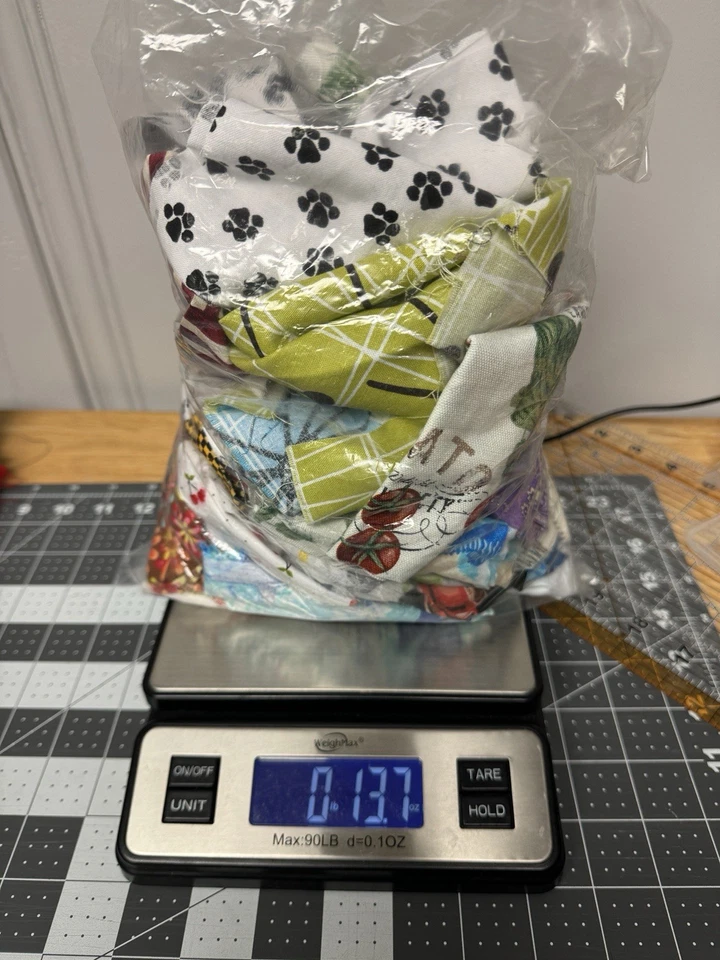 Fabric Scraps Bag Fabric Remnants 13 Ounces - Image 1 of 1