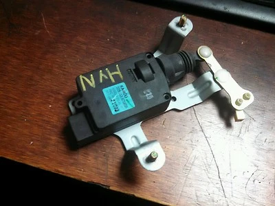 Hyundai Santa Fe 2005 actuador de cerradura de puerta Foto 1 de 2