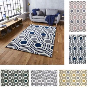 Contemporary Hong Kong 3661 Hand Tufted Acrylic Geometric Design Rug - Picture 1 of 6