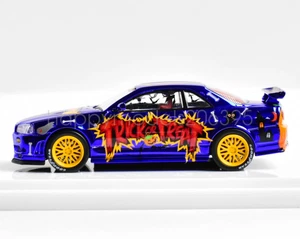 Modello regalo esposizione sport pressofuso DK scala 1:64 scena Halloween Skyline GTR R34 - Foto 1 di 4