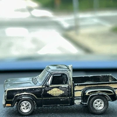 Johnny Lightning ‘78 Dodge Midnight Exp. “Playing Mantis” Diecast  Model 1/64 - Image 1 of 4