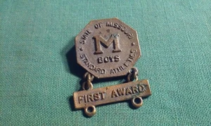 Vintage State of Missouri Boys Standard Athletics First Award Ladder Pin Bronze - Picture 1 of 3