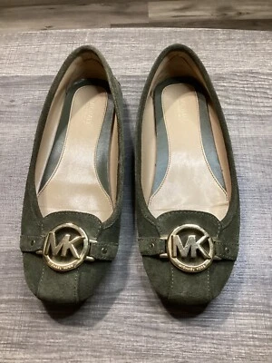 Mocasín Michael Kors MK verde militar gamuza firma para mujer talla 7M” Foto 1 de 4
