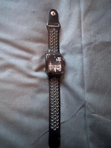 Apple Watch Series 2 - Nike - 42MM Gris espacial en caja original al por menor SOLO PIEZAS - Imagen 1 de 4