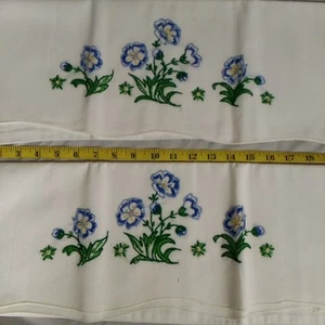 Stiefmütterchen Blume handbestickt Kissenbezug Standardgröße Set Vintage Baumwolle Kreuzstich - Bild 1 von 6
