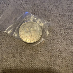 Air Force Enlisted Heritage Hall / Senior NCO Academy Challenge Coin - New - Picture 1 of 3