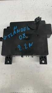 8637A643 MITSUBISHI BODY CONTROL INTERIOR FUSE BOX - Picture 1 of 5