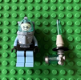 LEGO Mr. Freeze Minifigure set #76000 Artic Batman vs. Mr. Freeze DC sh049