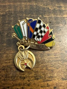 Vintage Indianapolis Motor Speedway Racing Flags MURAT Masonic Shriners Pin - Picture 1 of 5