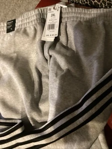 Adidas 3 Streifen Fleece Hose Fleece Herren Größe 2XL Grau Neu Mit Etikett - Bild 1 von 5