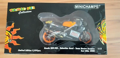 Minichamps 122006186 HONDA NSR 500 VALENTINO ROSSI TEST BIKE 2000  Modell 1:12 - Bild 1 von 4