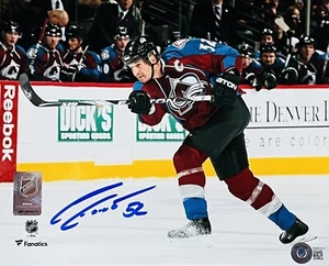 ADAM FOOTE COLORADO AVALANCHE AUTOGRAPHED ACTION 8X10 PHOTO BECKETT COA - Picture 1 of 1