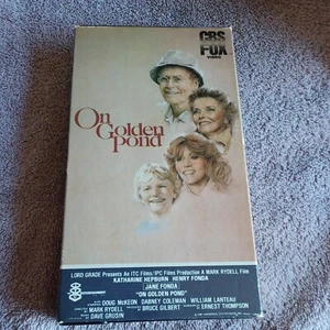 On Golden Pond VHS, 1981 Henry Fonda, Jane Fonda, Katharine Hepburn Sealed - Bild 1 von 3