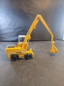 1/50 - Conrad - Liebherr Hydraulic Excavator w/ clam 932 Litronic Rare #2832  - Picture 1 of 14