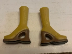 BRATZ DOLL SHOES XPRESS IT 2002 YASMIN YELLOW TAN BROWN TALL BOOTS ONLY REPLACE - Picture 1 of 4