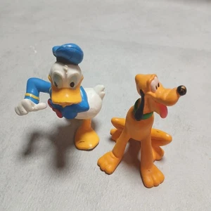 2x Disney Spielzeug Figuren Donald + Pluto Mini Deko Sammler Selten Disneyana - Bild 1 von 2