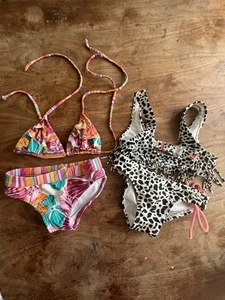 Girls  Roxy Bikini Set Size 4 #139 - Picture 1 of 2