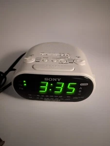 Sony Dream Machine ICF-C318 FM/AM radio orologio doppia sveglia ora automatica luce diurna - Foto 1 di 21
