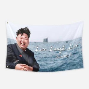 Kim Jong Un Live Lachen Liebesbanner Flagge 3x5 Fuß College Schlafsaal Dekor 2021 NEU Geschenk - Bild 1 von 7