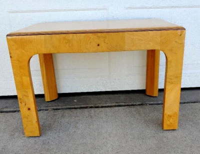 MARAVILLOSA MESA AUXILIAR HENREDON MEDIADOS DE SIGLO MODERNA "ESCENA DOS" MADERA OLIVA Foto 1 de 4