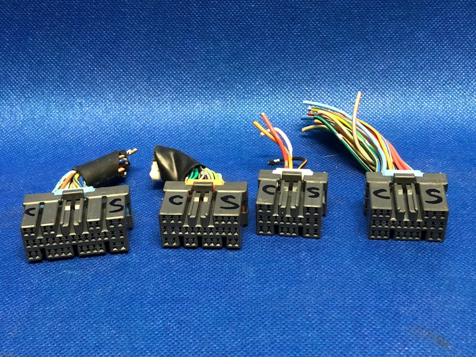 CONECTOR ENCHUFE ARNÉS CABLEADO 01 SUZUKI GRAND VITARA MT ECU ECM PCM 33920-67DS Foto 1 de 1