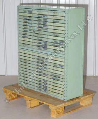 Armario Industrial Equipo Vintage con (72) Cajones Verde *Excepcionalmente Raro* Foto 1 de 4