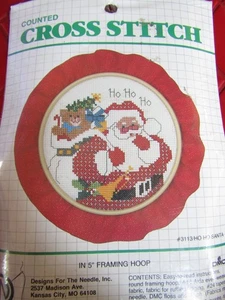NUEVO EN PAQUETE FOTO NAVIDAD HO HO SANTA HO de colección con kit de punto de cruz de marco - años 80 - Imagen 1 de 2