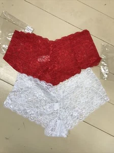 Womens Medium cheeky Shorts Red White Lace Lingerie panty NWT Elegant Moments - Picture 1 of 3