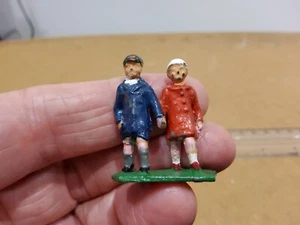 Britains Johillco Die-cast Bambini che vanno a scuola a piedi - Foto 1 di 6
