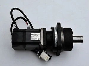 SERVO MOTOR MITSUBISHI HC-MF23G1-UE, ENGRANAJE TAKAMURA K9005 envío gratuito - Imagen 1 de 3
