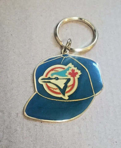 VTG  1994 MLB GOLD TONE BLUE ENAMEL TORONTO BLUE JAYS BASEBALL CAP KEYCHAIN AMK Cover