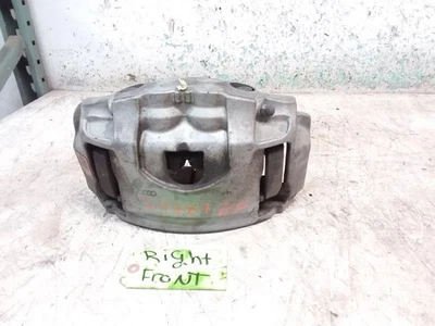 2017 奥迪 A8 乘客右侧前制动卡钳原始设备制造商带支架 — 第 1/4 张图片