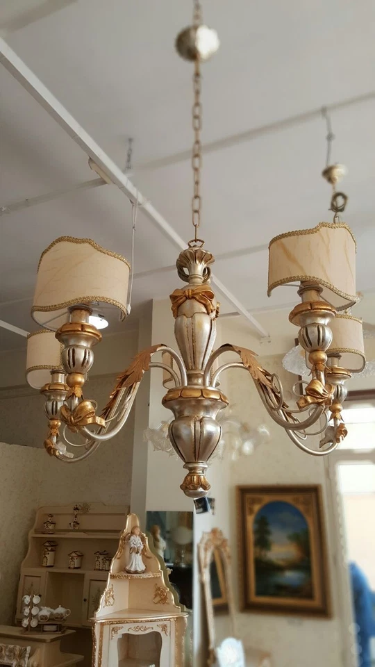 BRIAN LAMPADARIO SOSPENSIONE IN LEGNO ARGENTO E ORO PAPILLON FOGLIA ORO 5 LUCI - Immagine 1 di 1