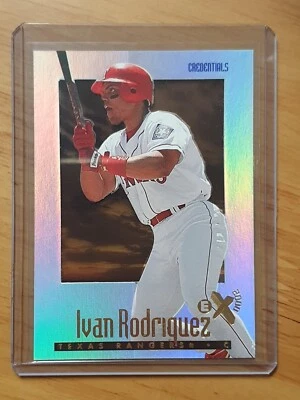 SkyBox E-X2000 1997 credenciales Iván Rodríguez Rangers Salón de la fama SP raro 113/299 Foto 1 de 2