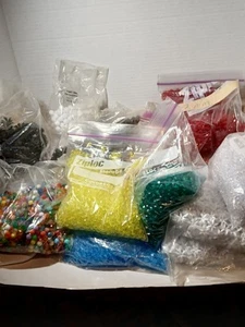 15 lbs. VINTAGE BOLEKS SUPPLY BEADS AND STARS - Picture 1 of 22