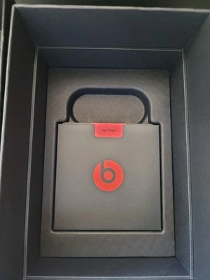 Beats Studio3 Caja Vacía Inalámbrica con Manual, Tarjeta Apple Music y Pegatinas - SIN HEA Foto 1 de 4