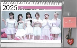 IVE Photo Calendar Year 2025 & 2026+Key Chain [Key Ring] K-POP 202404 - Foto 1 di 5