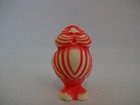 Spielzeug mit Zaubertricks / Roter Zwerg oder ein Vogel
