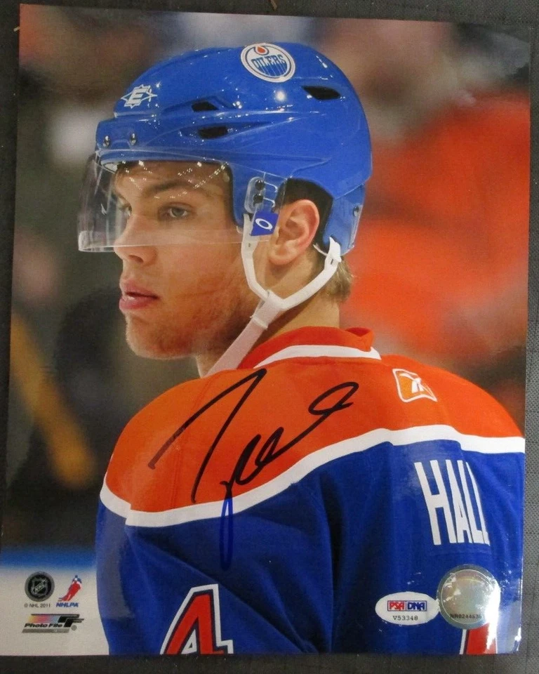 TAYLOR HALL EDMONTON OILERS SIGNED 8x10 PHOTO PSA/DNA STICKER V53348 - Image 1 of 1